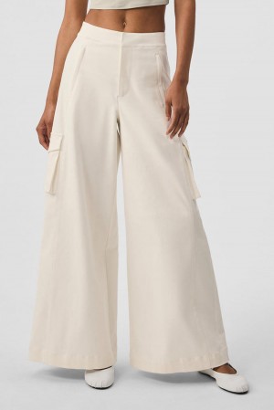 Παντελονι γυναικεια Alo Yoga Show Off Cargo Wide Leg (Regular) Ivory | Greece GSDXR-3458