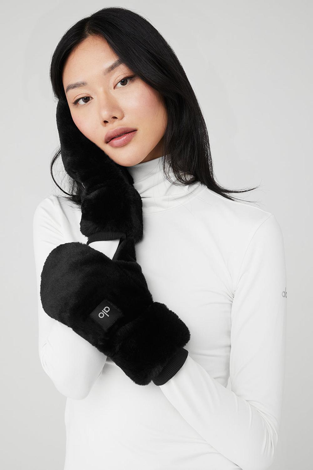 Mittens γυναικεια Alo Yoga Faux Fur μαυρα | Greece  DHMAU-4812