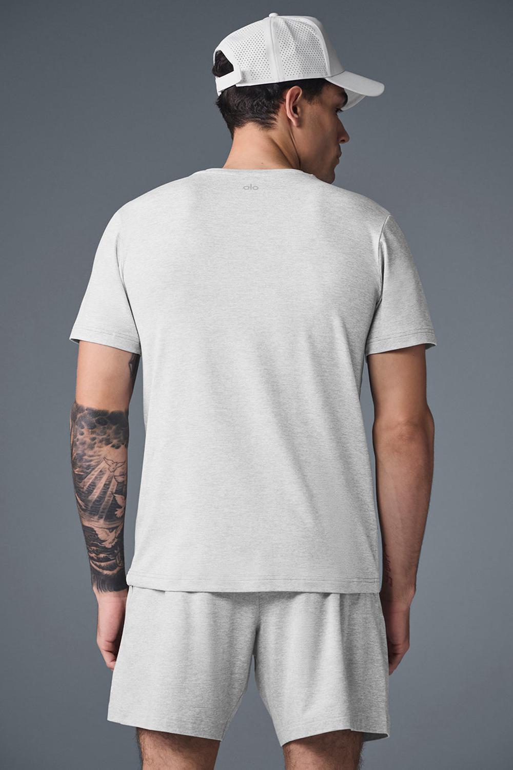 Short Sleeve ανδρικα Alo Yoga Conquer Reform Crewneck γκρι | Greece  FSXGL-4238