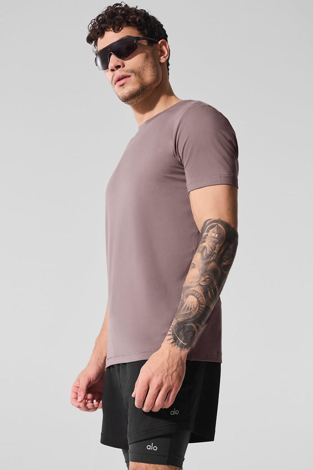 Short Sleeve ανδρικα Alo Yoga Conquer Reform Crewneck Mushroom | Greece  NFUIJ-4715