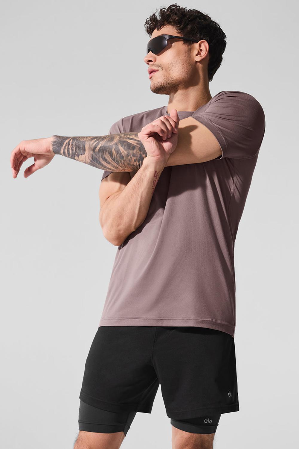 Short Sleeve ανδρικα Alo Yoga Conquer Reform Crewneck Mushroom | Greece  NFUIJ-4715