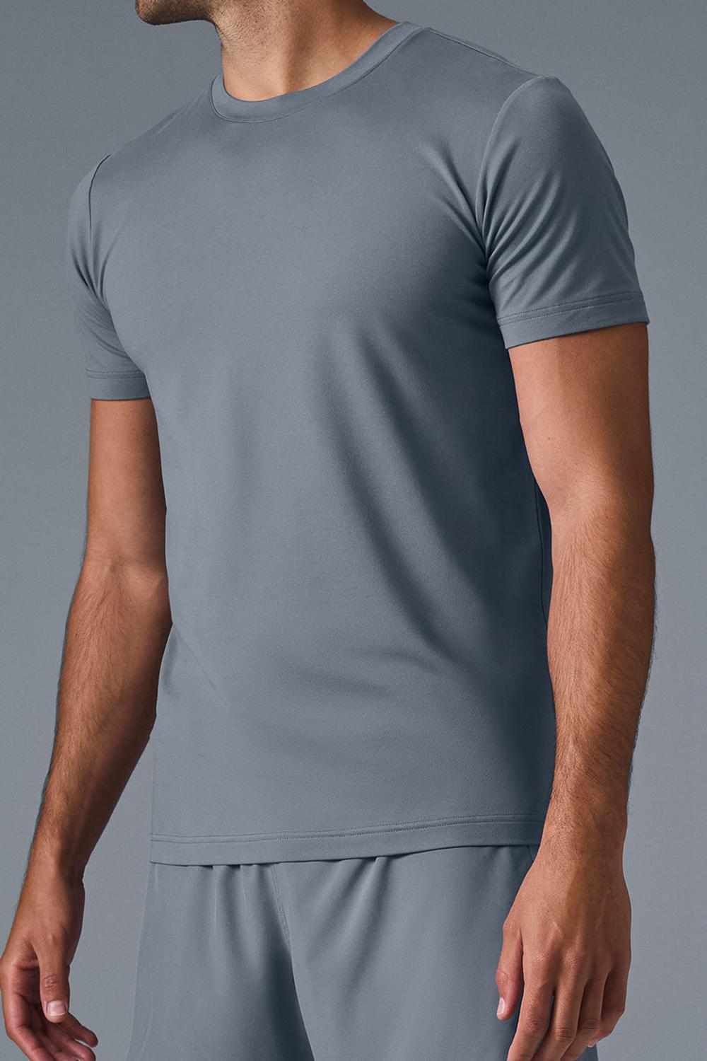 Short Sleeve ανδρικα Alo Yoga Conquer Reform Crewneck Sleeve γκρι | Greece  ESYVB-8391