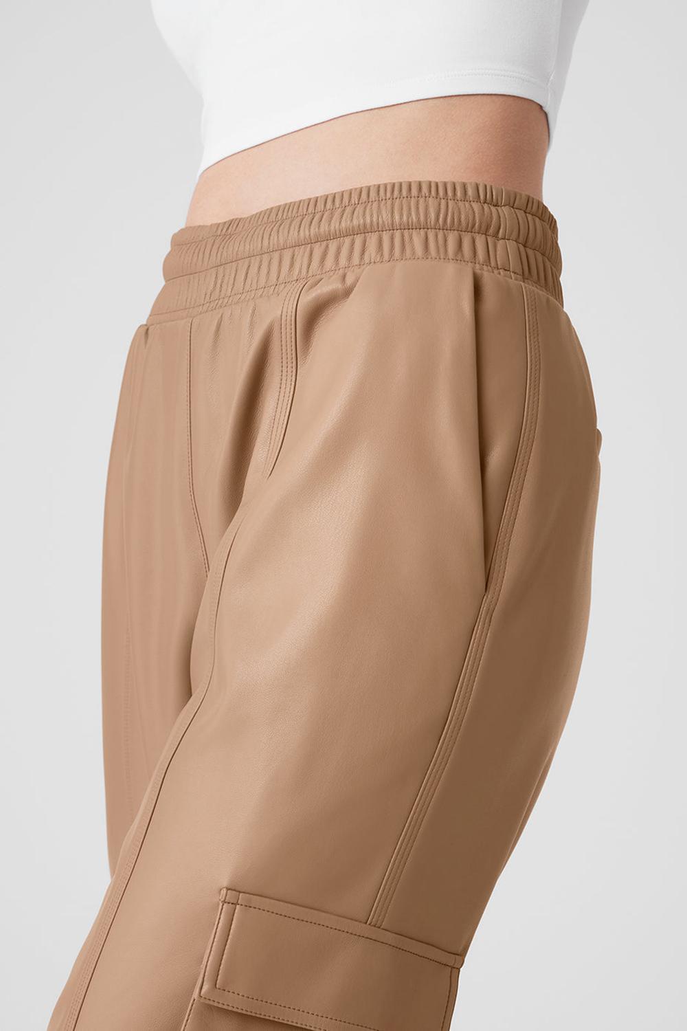 Παντελονι Jogger γυναικεια Alo Yoga Faux Leather Power Hour Toasted Almond | Greece  MBWAE-5206