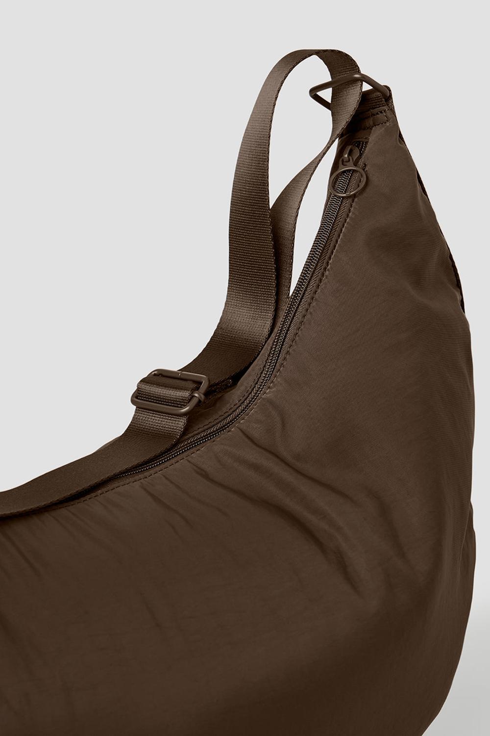 Τσάντα Sling γυναικεια Alo Yoga Om The Go Gym Espresso | Greece  TQGVA-7516