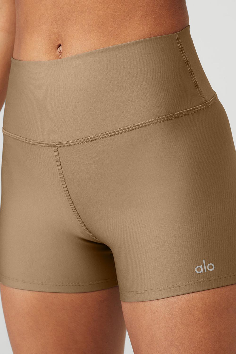 Σορτσ γυναικεια Alo Yoga 3