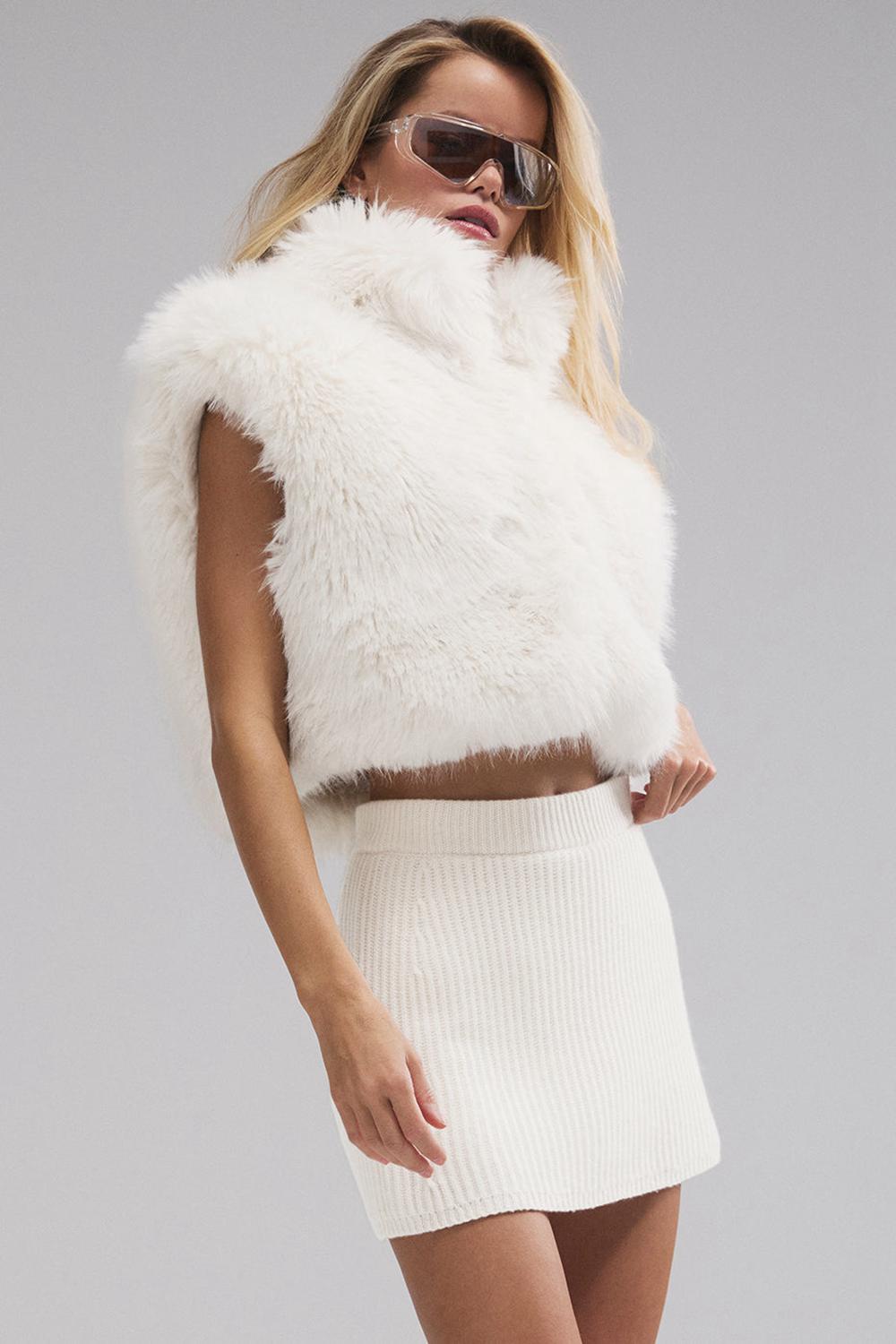 Γιλεκο γυναικεια Alo Yoga Opulent Faux Fur Cropped Ivory | Greece  NGEFC-6249