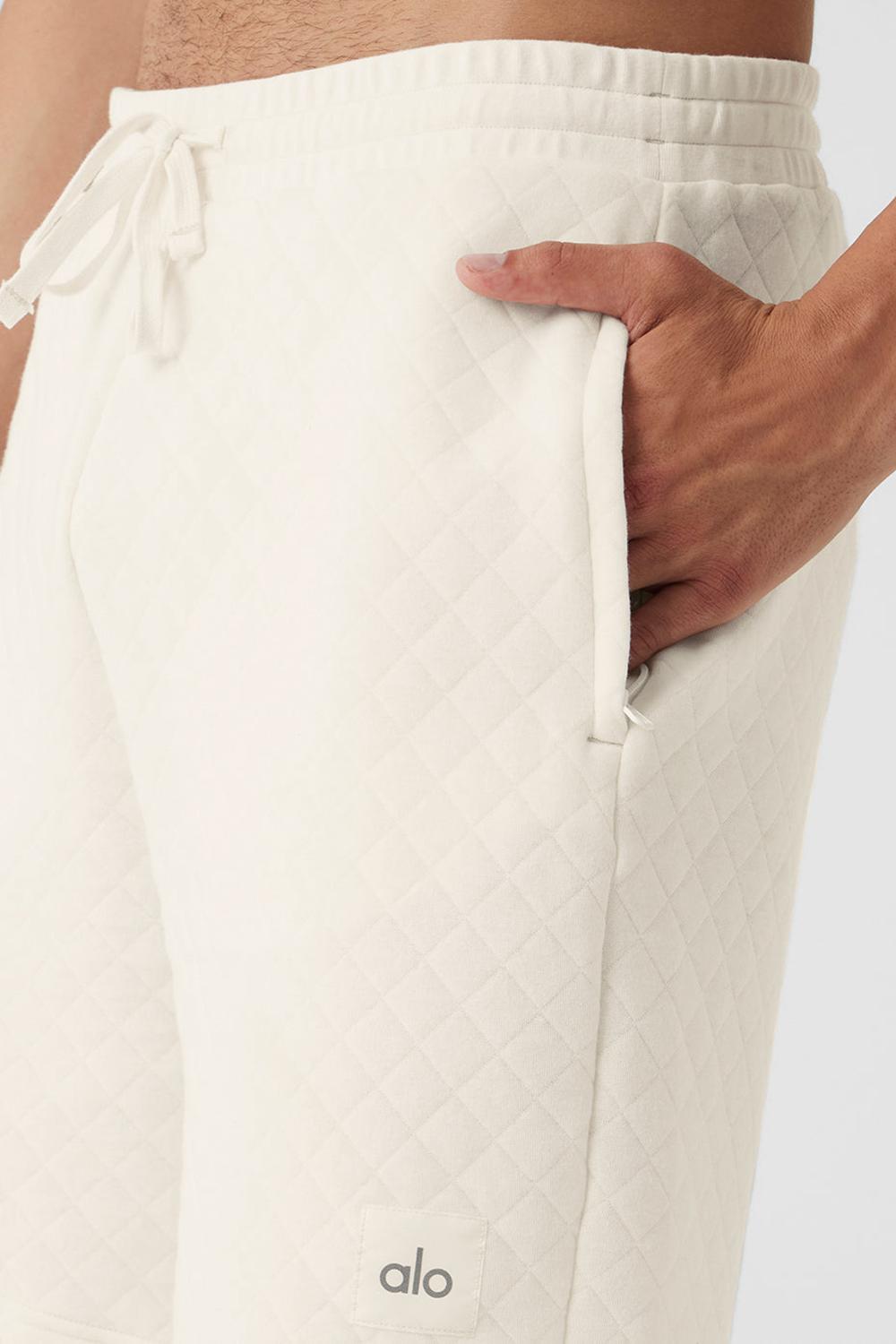 Σορτσ ανδρικα Alo Yoga Quilted Stadium Ivory | Greece  GMAYP-2756