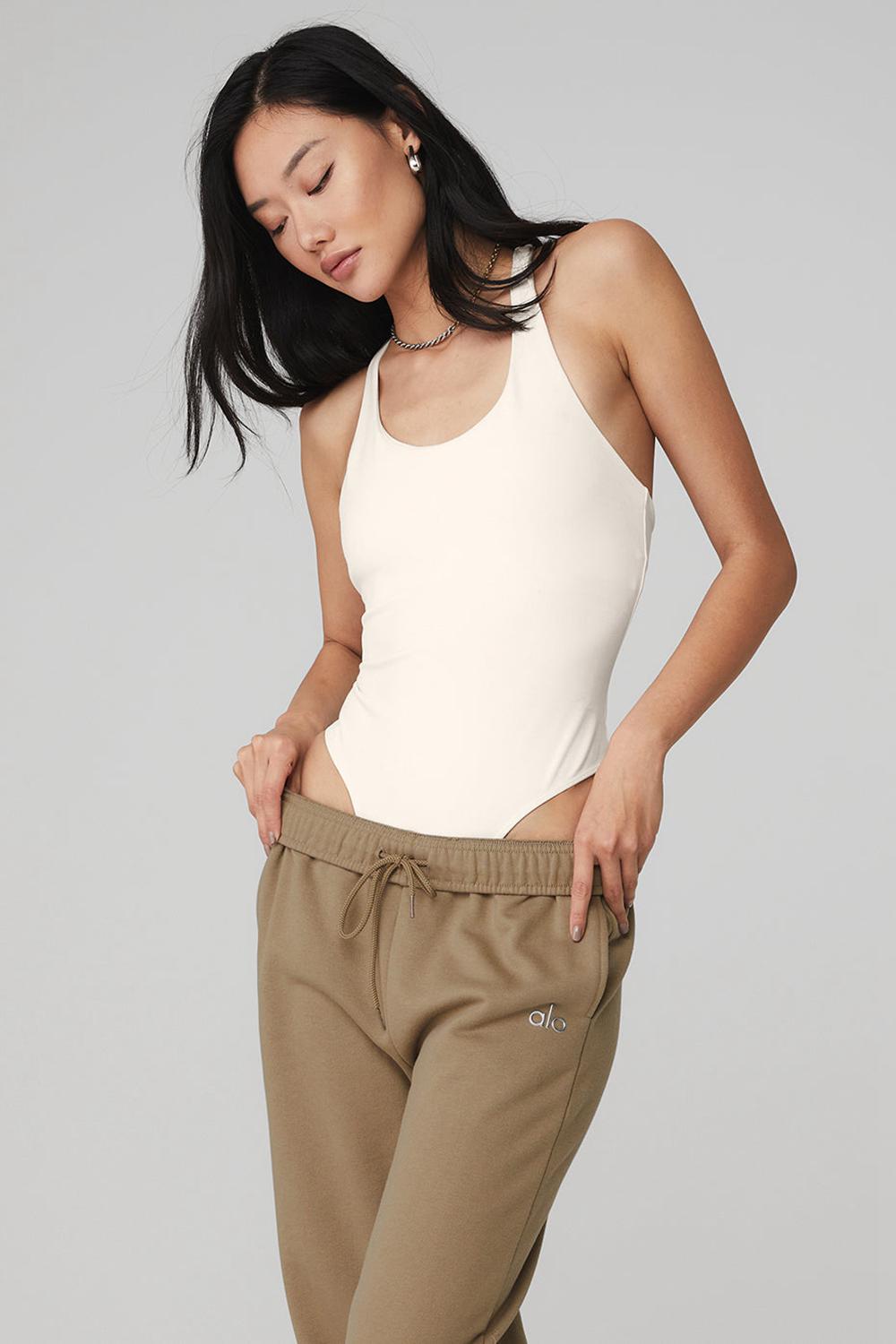 Κορμακια γυναικεια Alo Yoga Sleek Back Ivory | Greece  HLCOI-8673