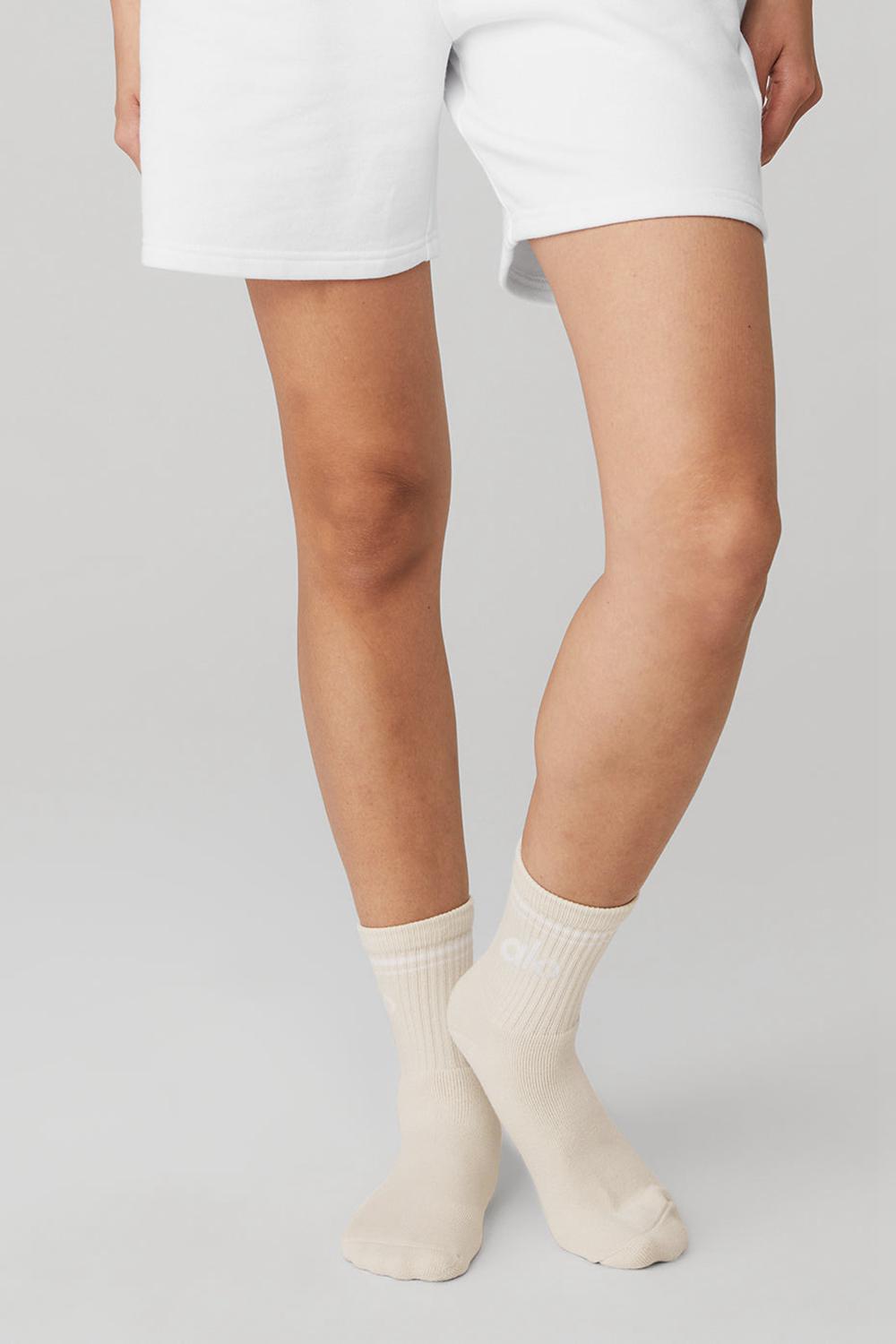 Καλτσεσ γυναικεια Alo Yoga Unisex Half-Crew Throwback ασπρα | Greece  DLMNF-0142