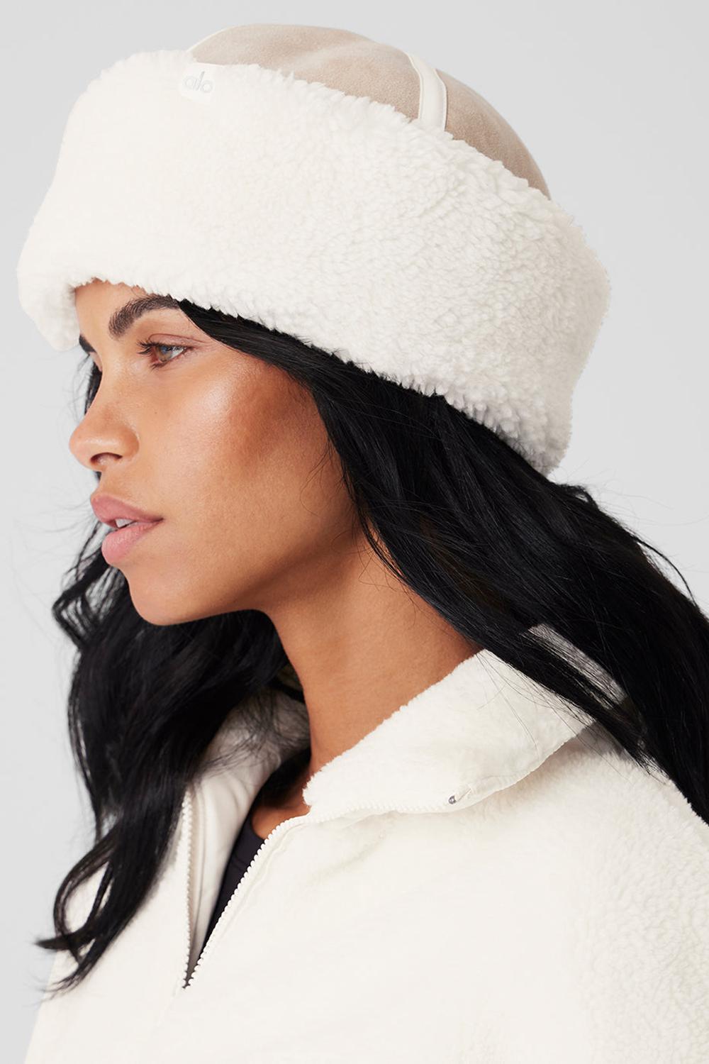 καπελα γυναικεια Alo Yoga Winterfun Zhivago Oat / Ivory | Greece  SIOTH-2716