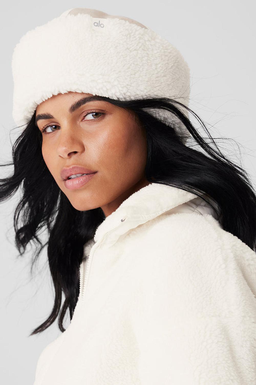 καπελα γυναικεια Alo Yoga Winterfun Zhivago Oat / Ivory | Greece  SIOTH-2716
