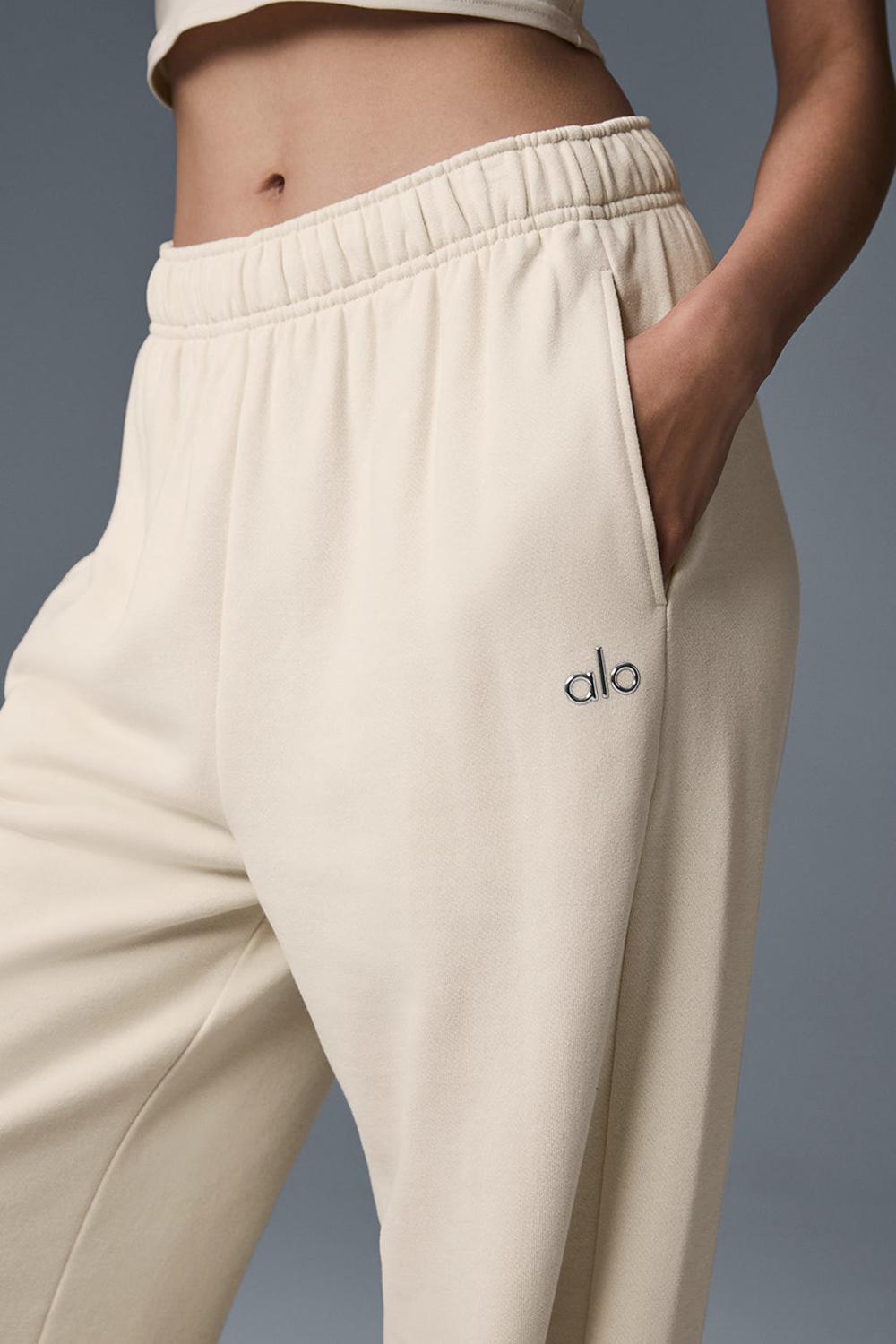 Παντελονι Φορμα γυναικεια Alo Yoga Accolade Straight Leg Oat Milk | Greece  CTHBV-2608
