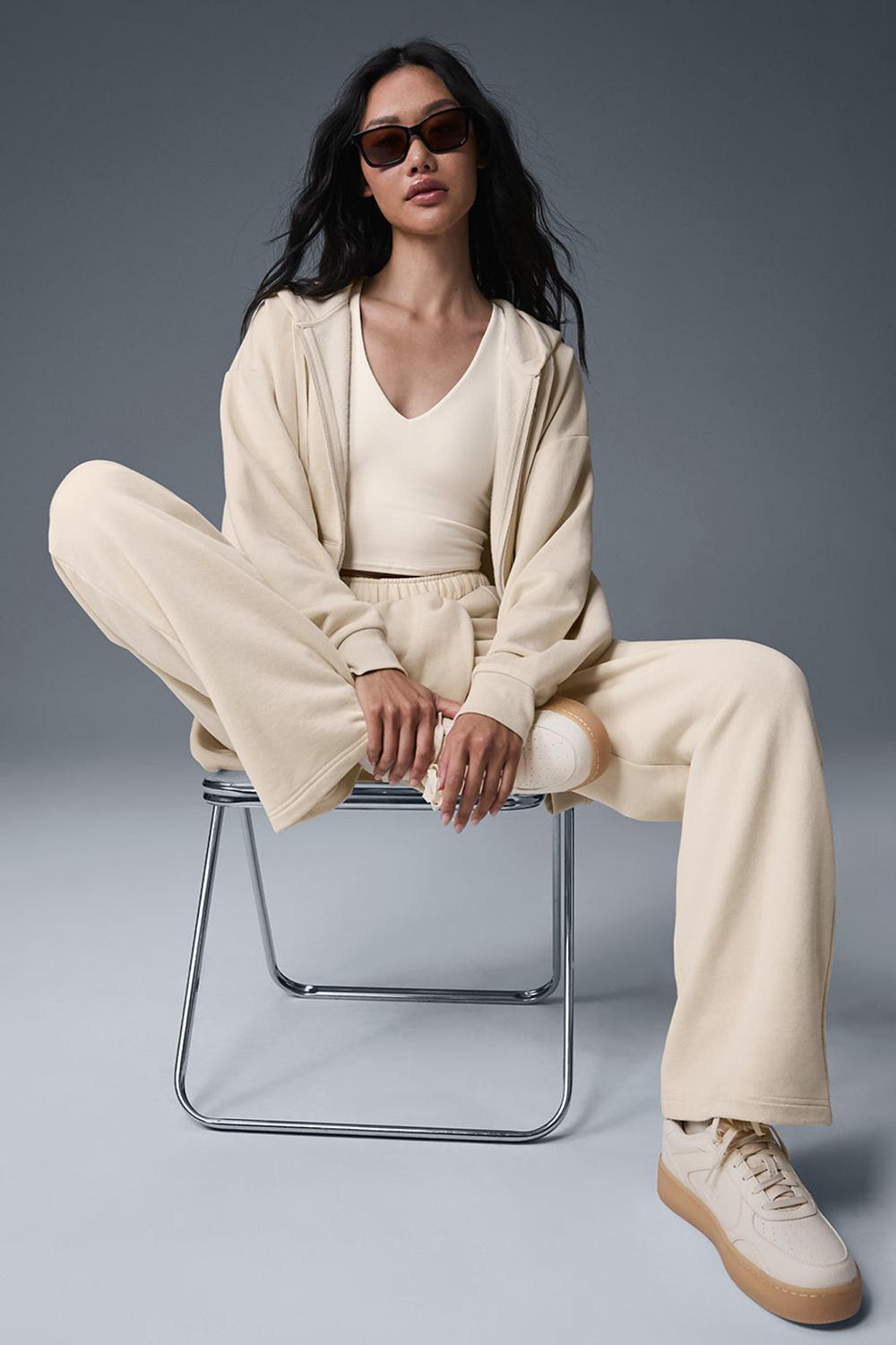 Παντελονι Φορμα γυναικεια Alo Yoga Accolade Straight Leg Oat Milk | Greece  CTHBV-2608