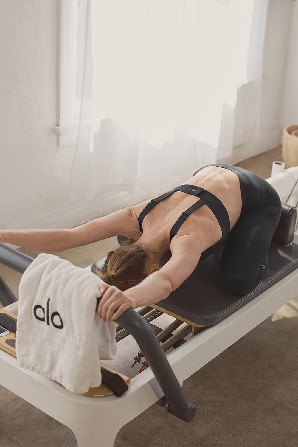 Αθλητικο Σουτιεν γυναικεια Alo Yoga Airlift Strength μαυρα | Greece  WNEQH-4801