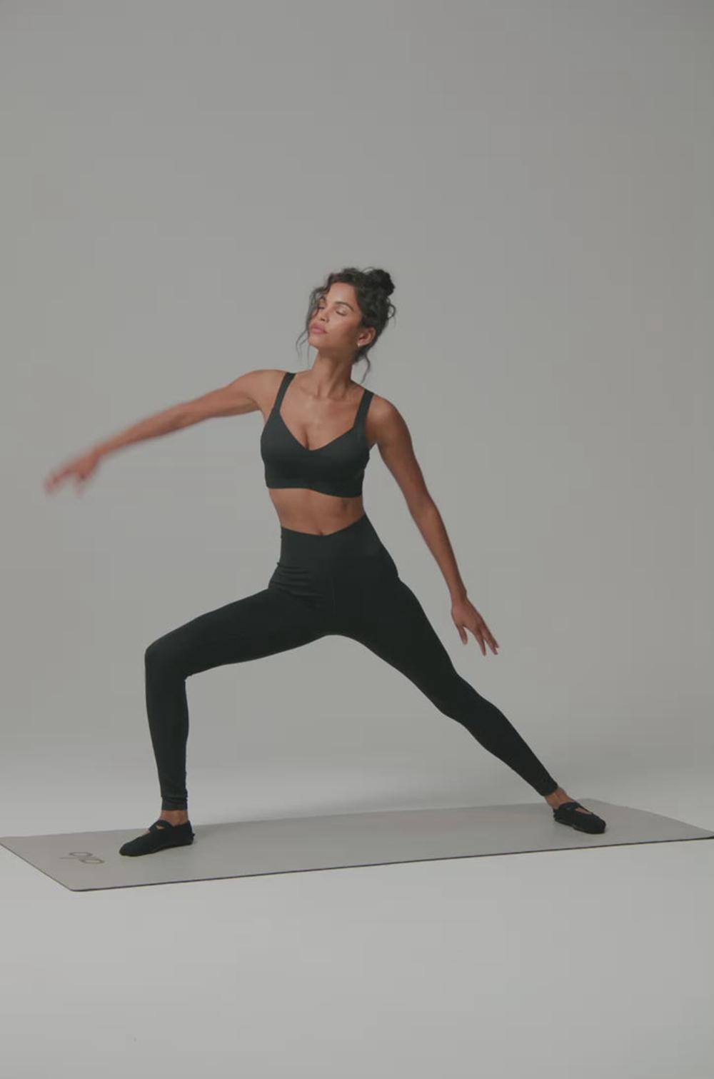 Αθλητικο Σουτιεν γυναικεια Alo Yoga Airlift Strength σκουρο μπλε | Greece  NPIMJ-2086