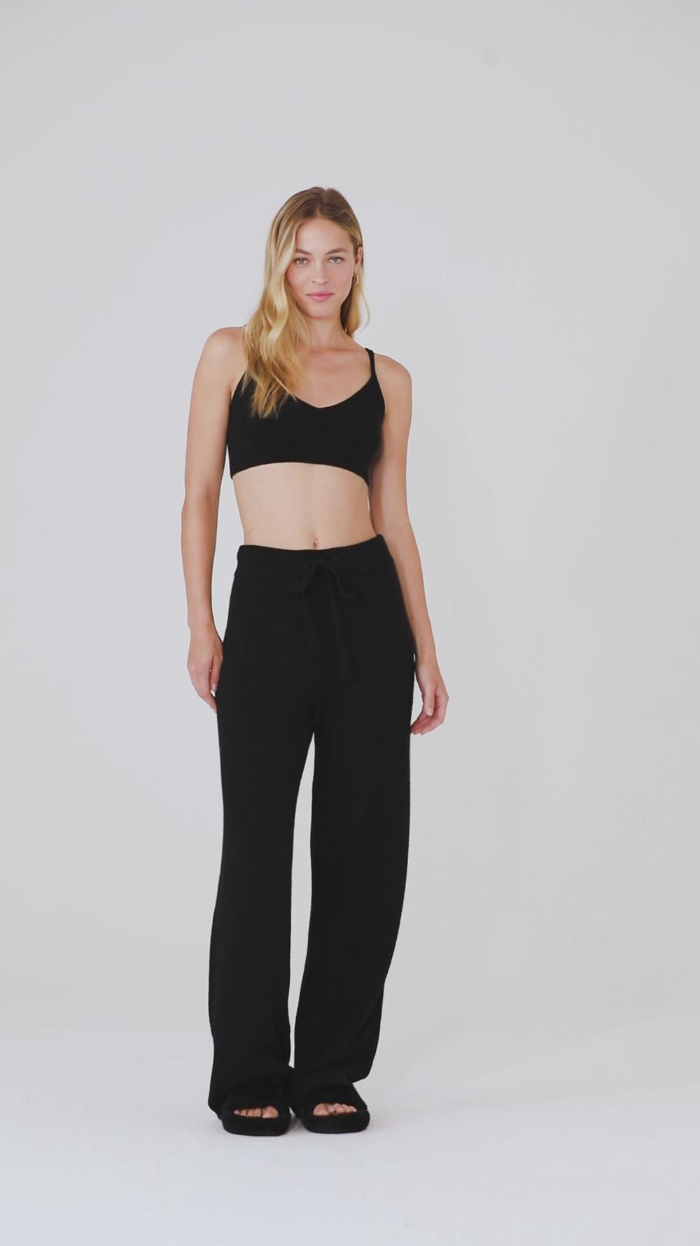 Αθλητικο Σουτιεν γυναικεια Alo Yoga Cashmere Jet Set μαυρα | Greece  NRVAJ-5964
