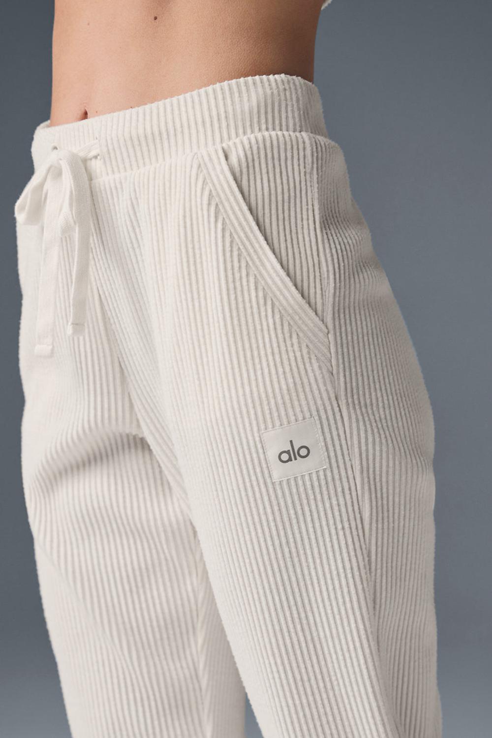 Παντελονι Φορμα γυναικεια Alo Yoga Muse Ivory | Greece  MNBYV-5038