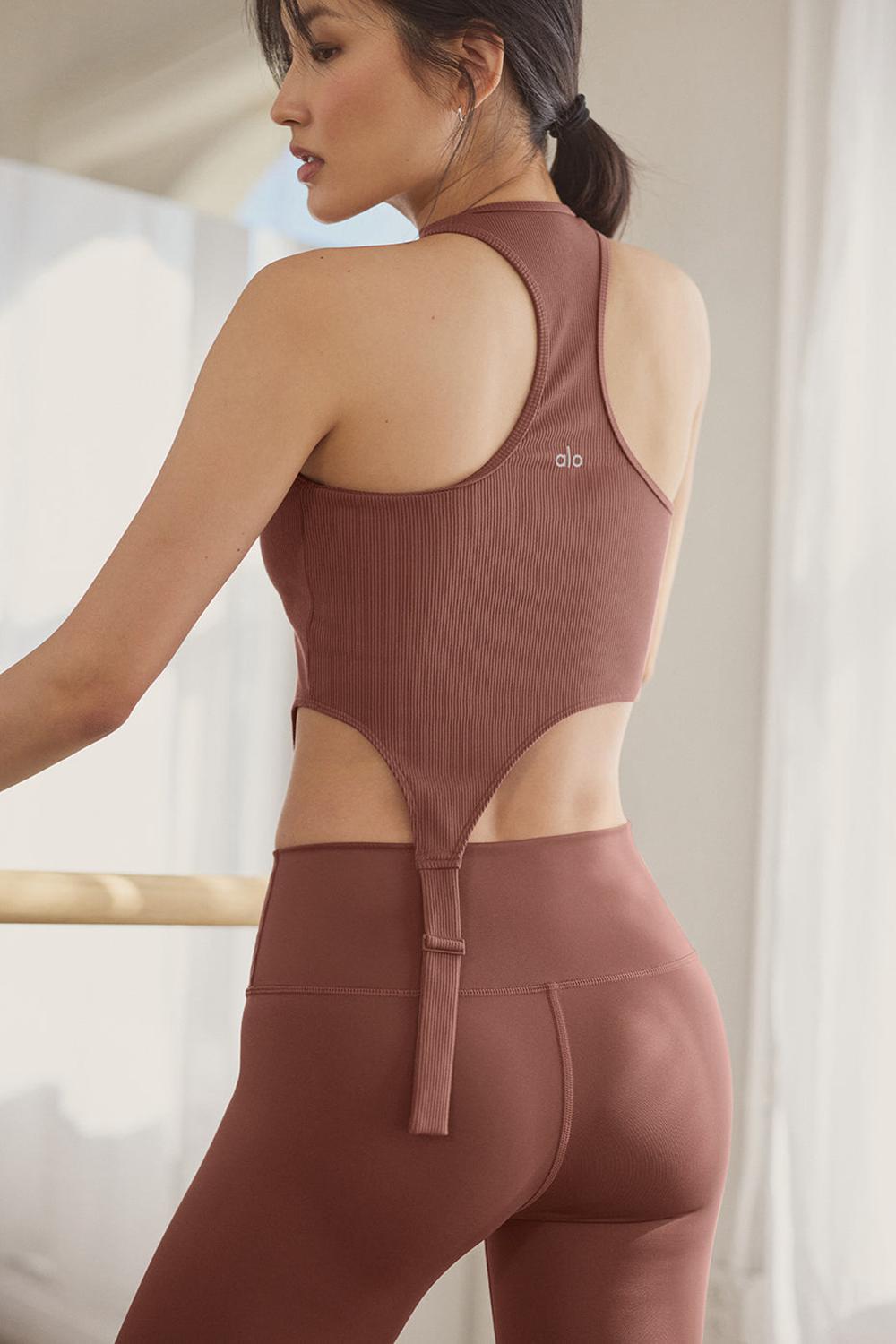 φανελακια για τρεξιμο γυναικεια Alo Yoga Alosoft Ribbed Revelation Chestnut | Greece  KNCUS-8674