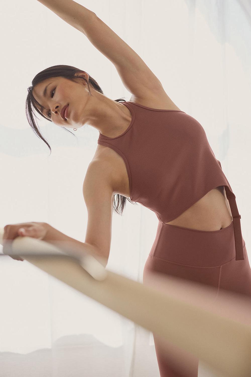 φανελακια για τρεξιμο γυναικεια Alo Yoga Alosoft Ribbed Revelation Chestnut | Greece  KNCUS-8674