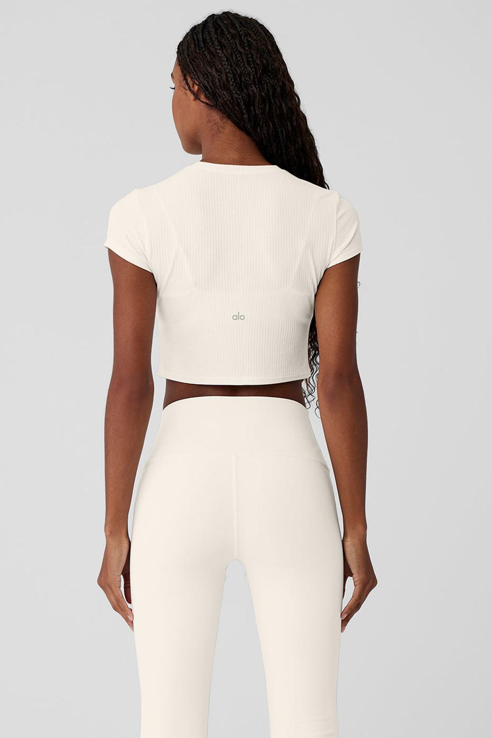 μπλουζακια για τρεξιμο γυναικεια Alo Yoga Ribbed Sea Coast Cropped Sleeve Ivory | Greece  FIPXW-3609