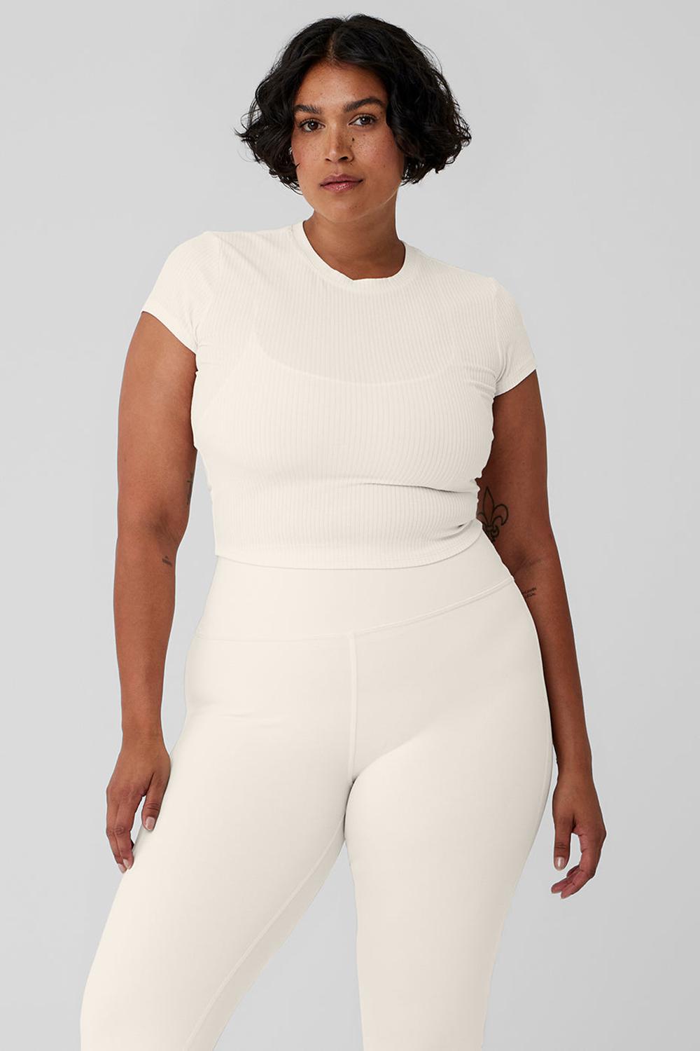 μπλουζακια για τρεξιμο γυναικεια Alo Yoga Ribbed Sea Coast Cropped Sleeve Ivory | Greece  FIPXW-3609