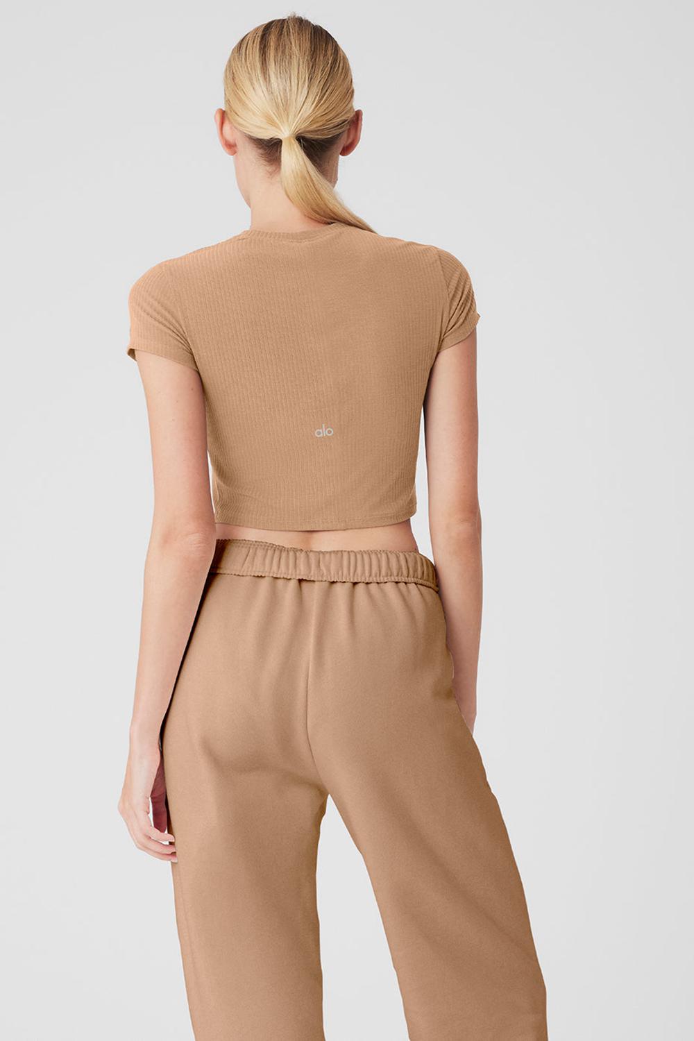 μπλουζακια για τρεξιμο γυναικεια Alo Yoga Ribbed Sea Coast Cropped Sleeve Toasted Almond | Greece  TKLEX-2567