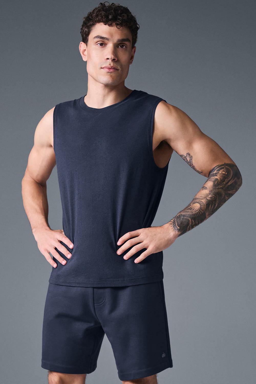 φανελακια για τρεξιμο ανδρικα Alo Yoga The Triumph Muscle σκουρο μπλε | Greece  OLZWR-2193