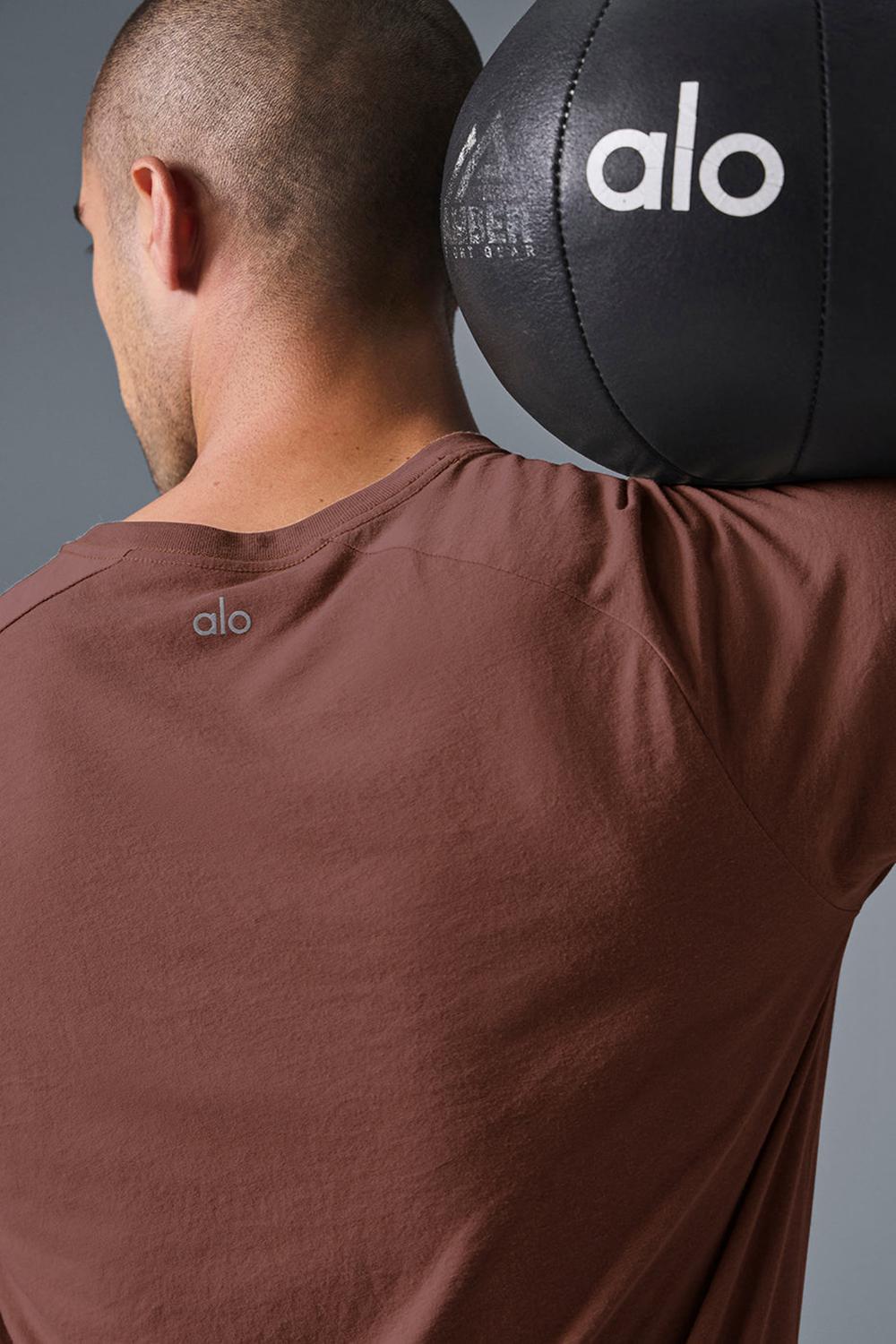 μπλουζακια για τρεξιμο ανδρικα Alo Yoga Triumph Raglan Chestnut | Greece  MWZFY-4972