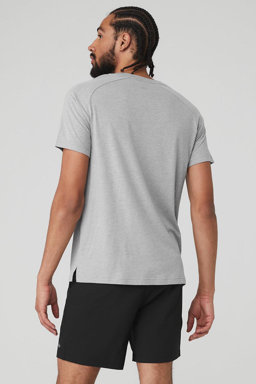 μπλουζακια για τρεξιμο ανδρικα Alo Yoga Triumph Raglan γκρι | Greece  SAMLN-9103
