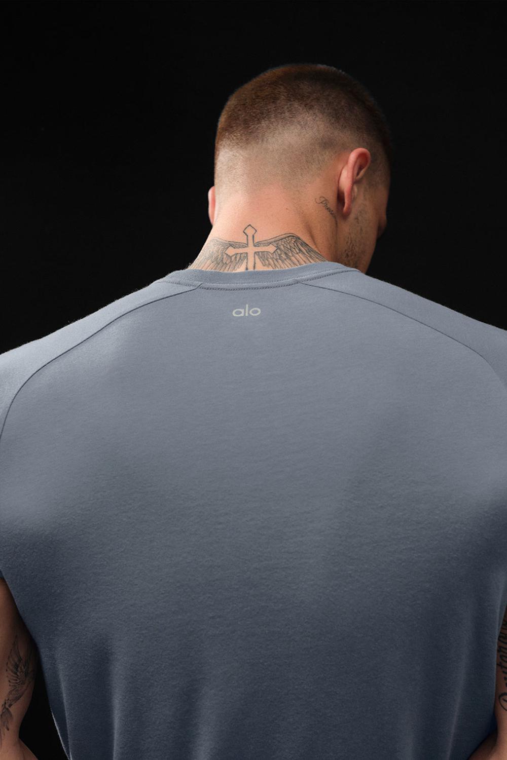 μπλουζακια για τρεξιμο ανδρικα Alo Yoga Triumph Raglan γκρι | Greece  SQRJD-1790