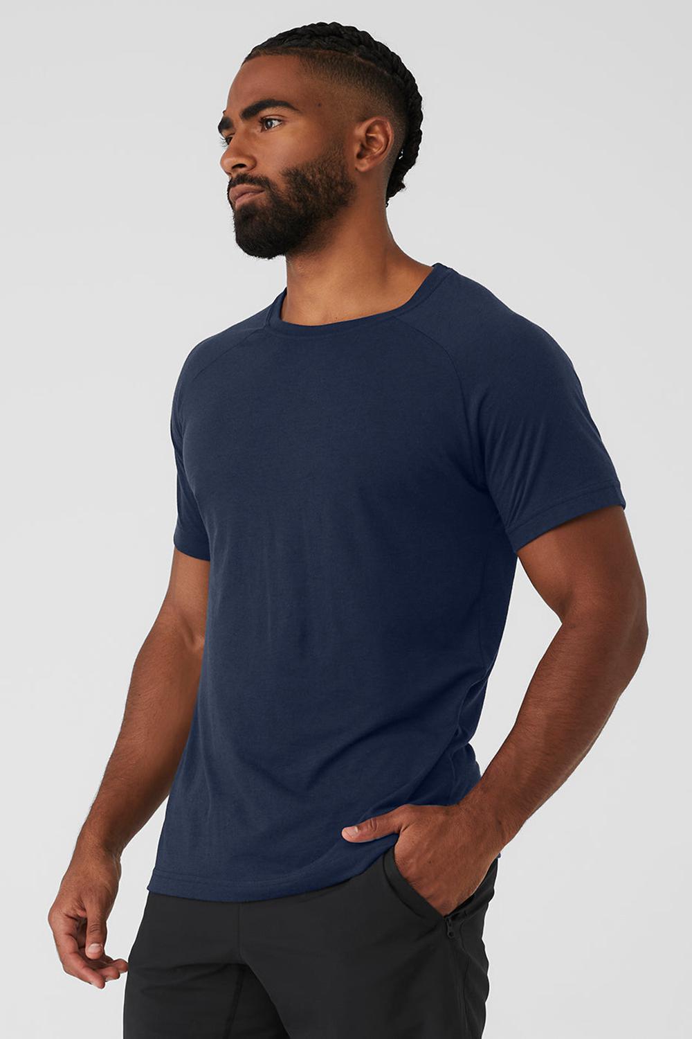 μπλουζακια για τρεξιμο ανδρικα Alo Yoga Triumph Raglan σκουρο μπλε | Greece  DXHLW-5308