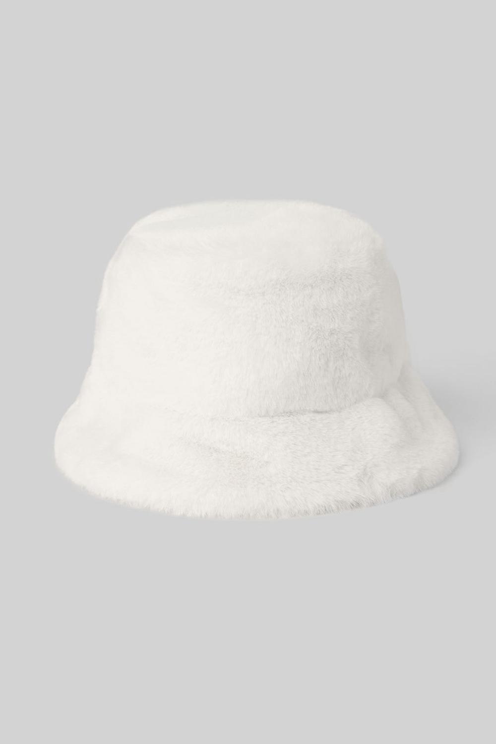 καπελα bucket γυναικεια Alo Yoga Faux Fur Ivory | Greece  IORCM-3849