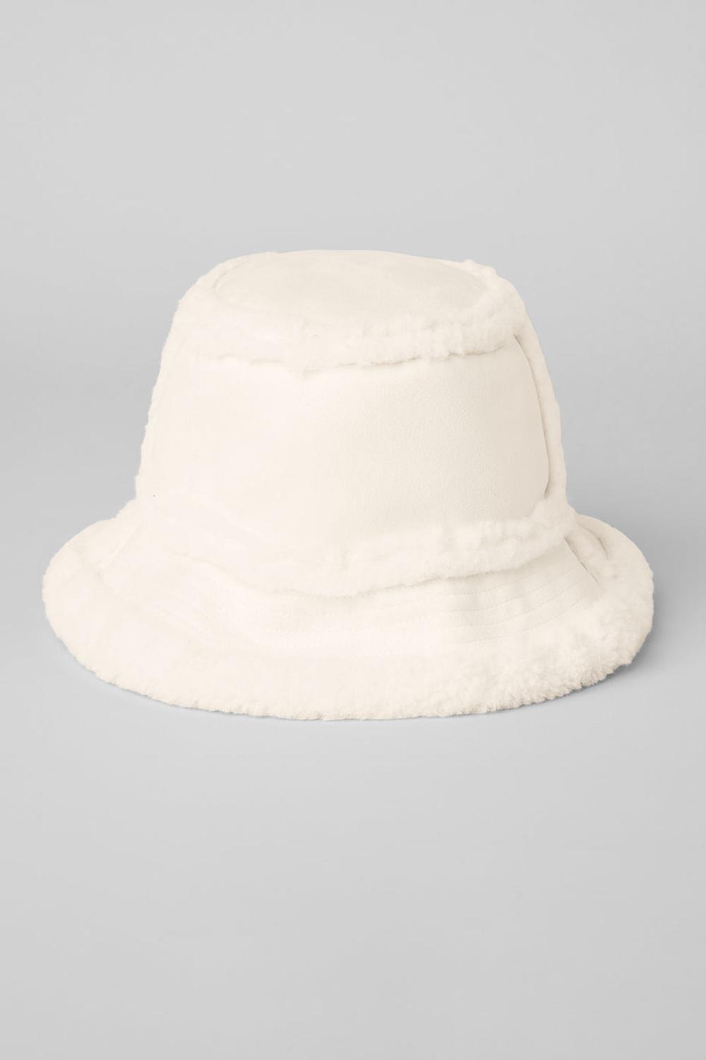 καπελα bucket γυναικεια Alo Yoga Winterfun Ivory | Greece  AUPJO-8390