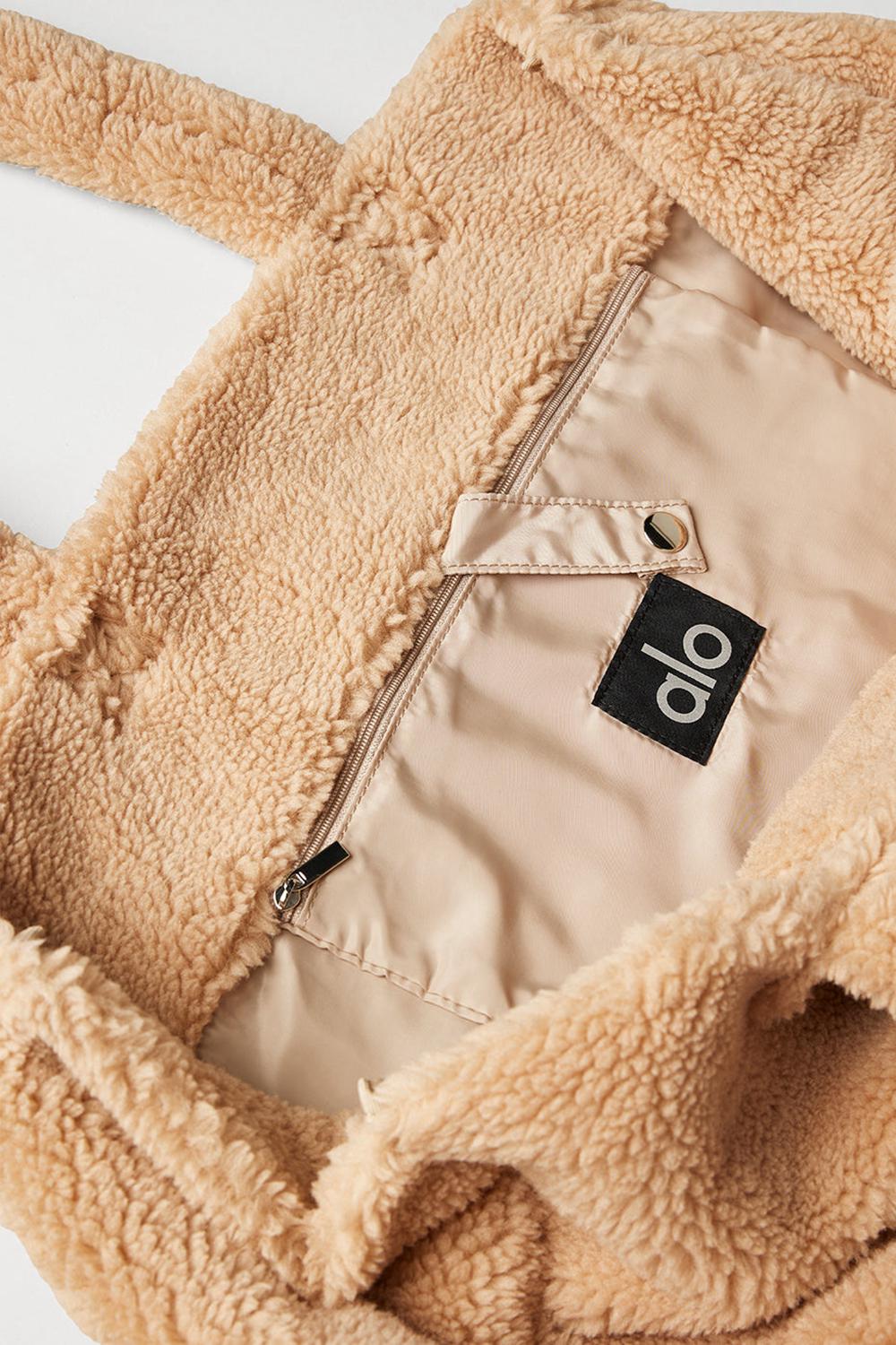 τσάντεσ tote γυναικεια Alo Yoga Foxy Sherpa Camel | Greece  OESYT-4361